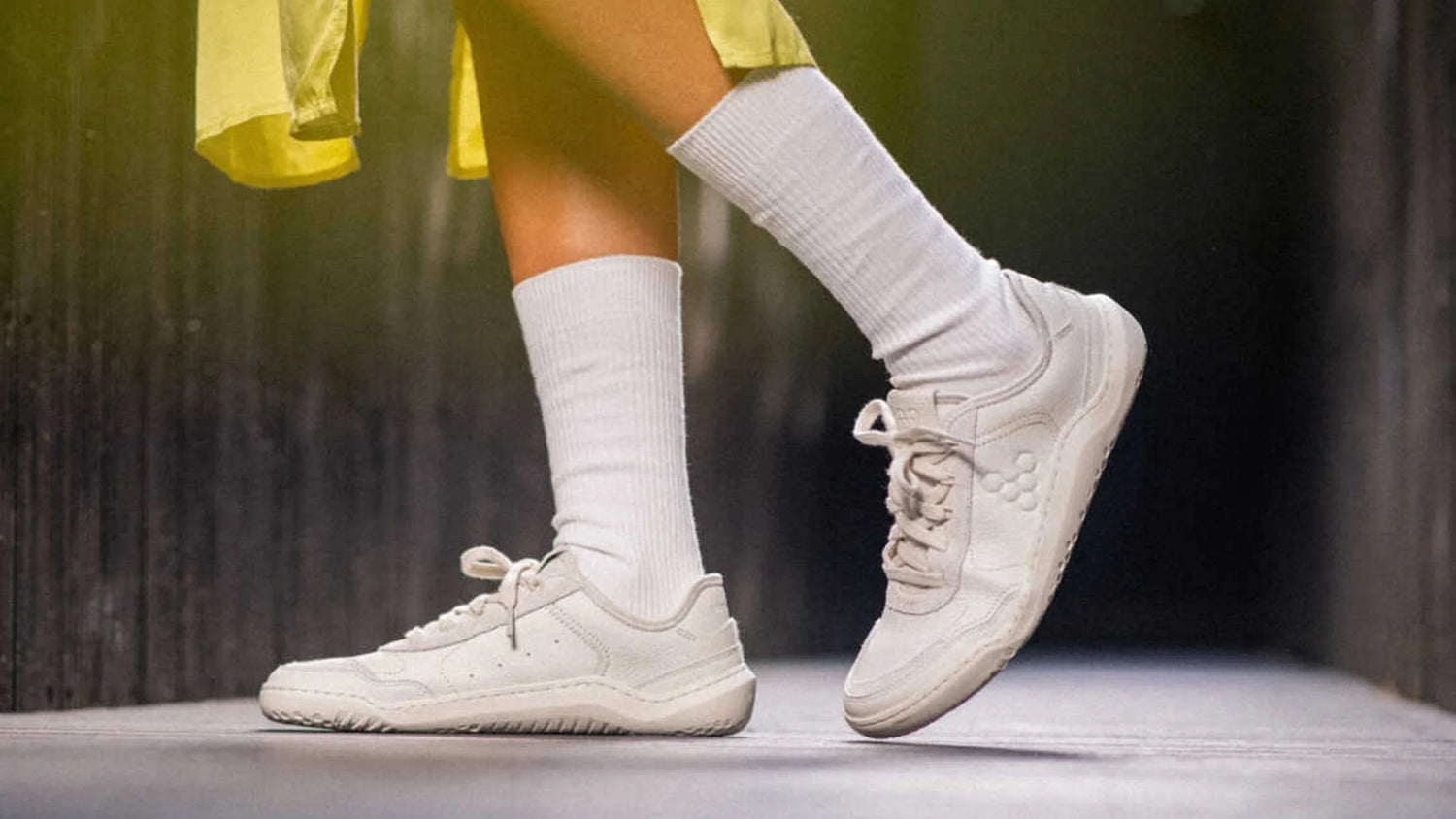 WOMEN'S PERFORMANCE SHOES