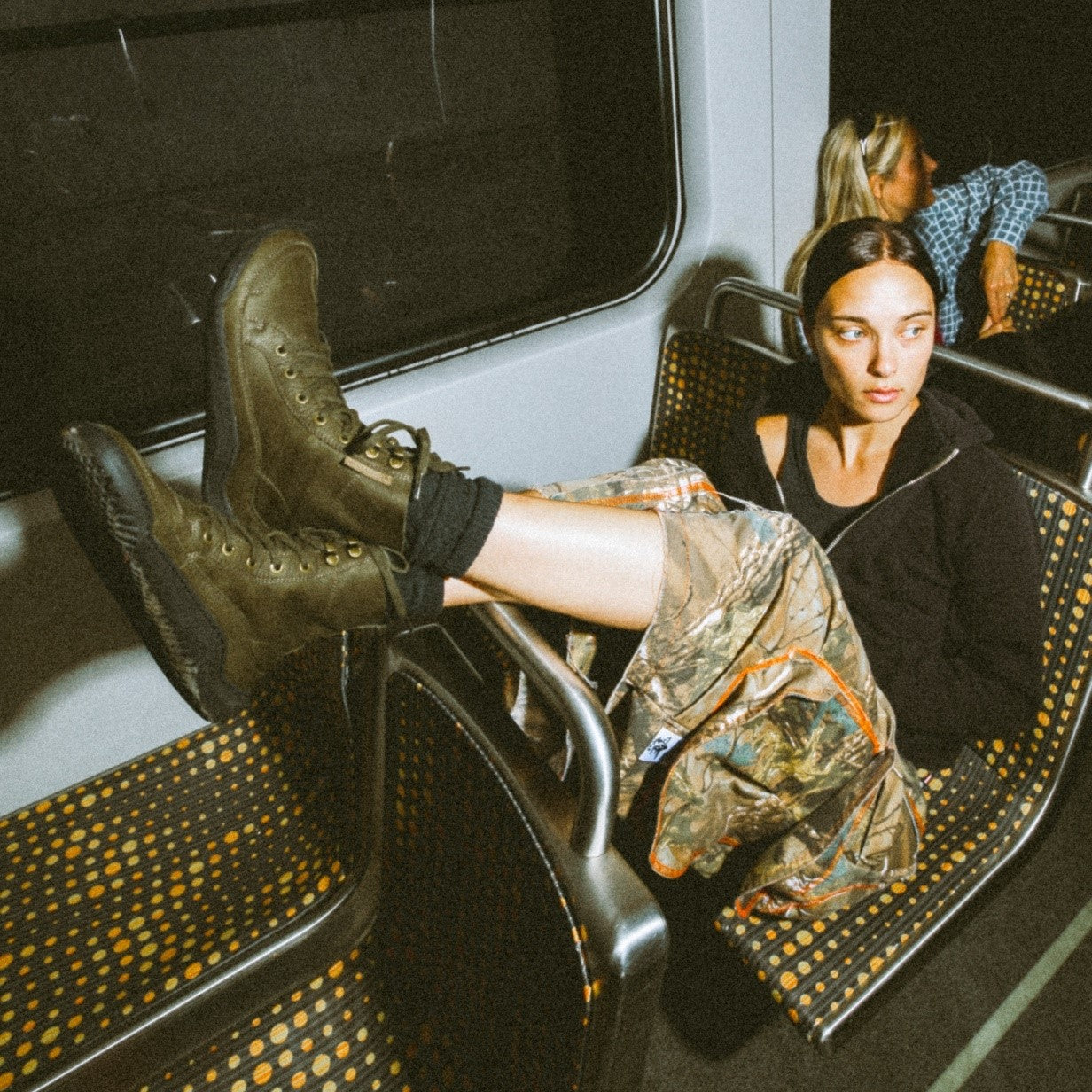 GOBI BOOT WOMENS DARK OLIVE - Vivobarefoot