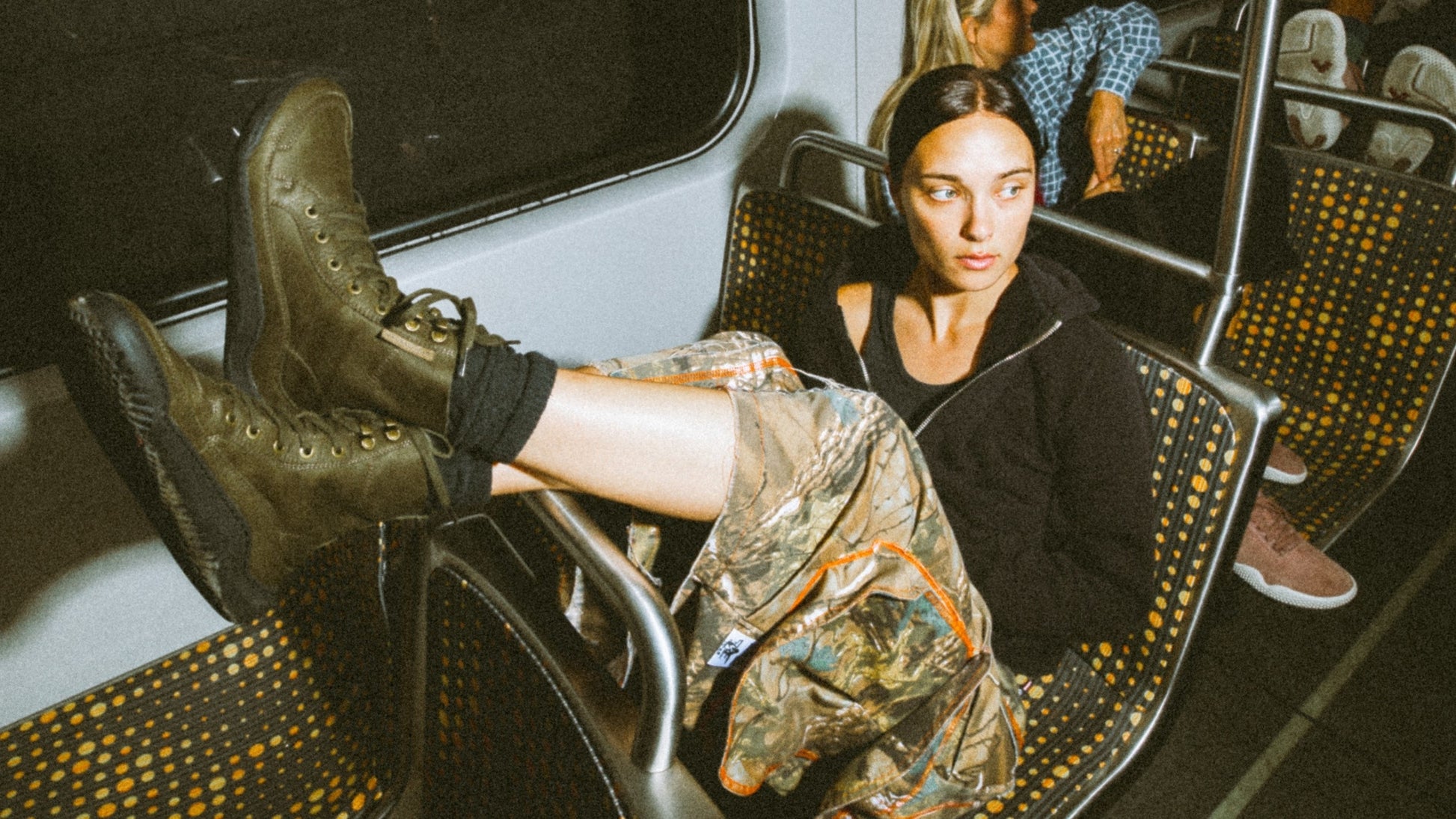 GOBI BOOT WOMENS DARK OLIVE - Vivobarefoot